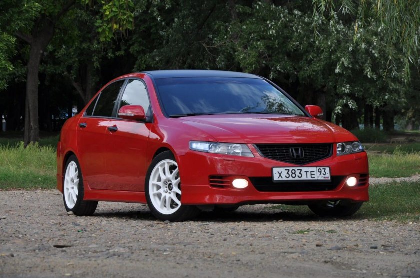 Honda Accord 7 красный