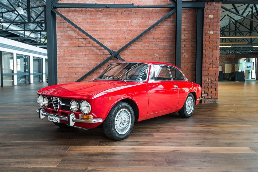 Alfa Romeo 1750 GTV