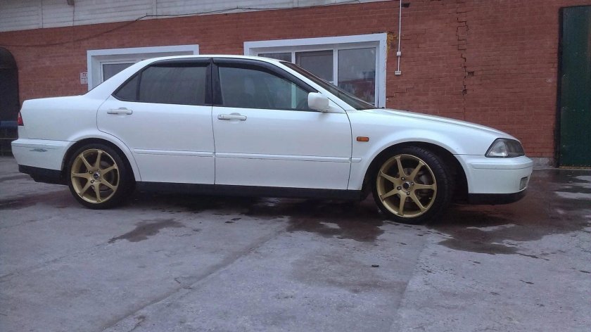 AVS model 7 r17 Honda Torneo