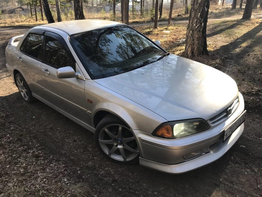 Honda Torneo серебро r17