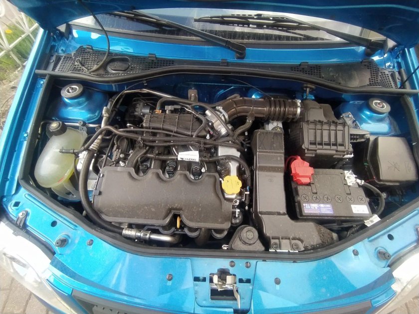 Под капотом Лада Ларгус 16 клапанный