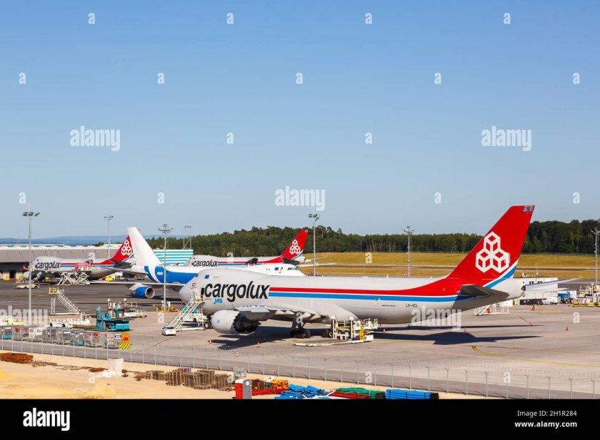 Боинг 747 cargolux