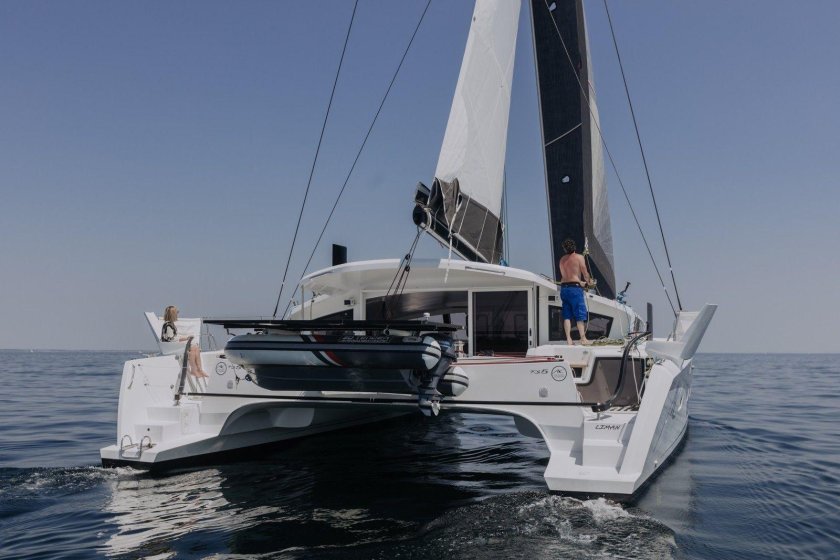 Catamaran TS 5