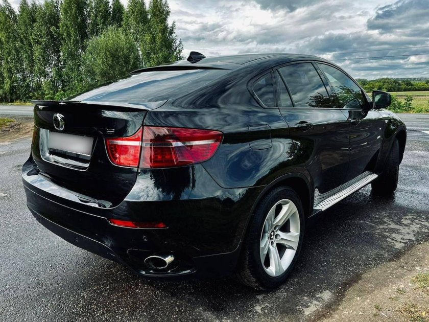 БМВ Икс 6 черная