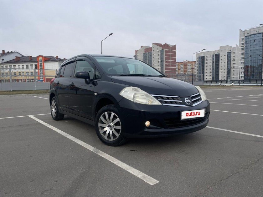 Ниссан тиида 2012