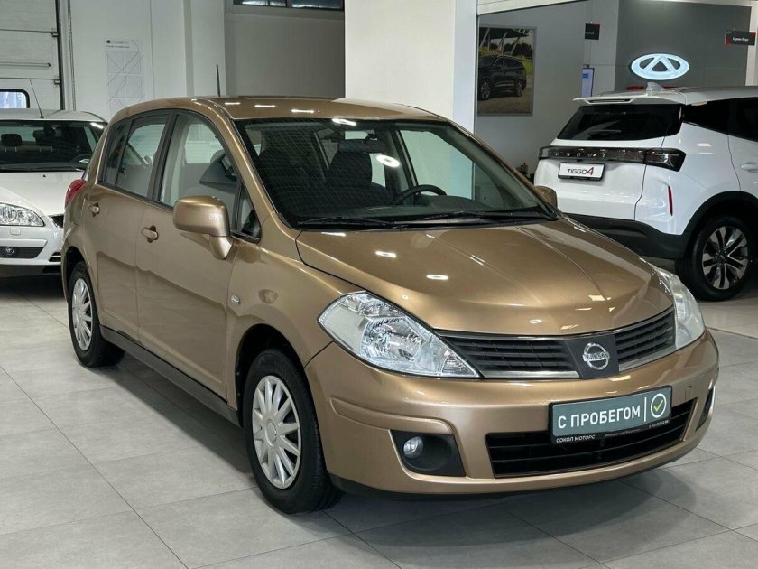 Ниссан тиида 2010 хэтчбек