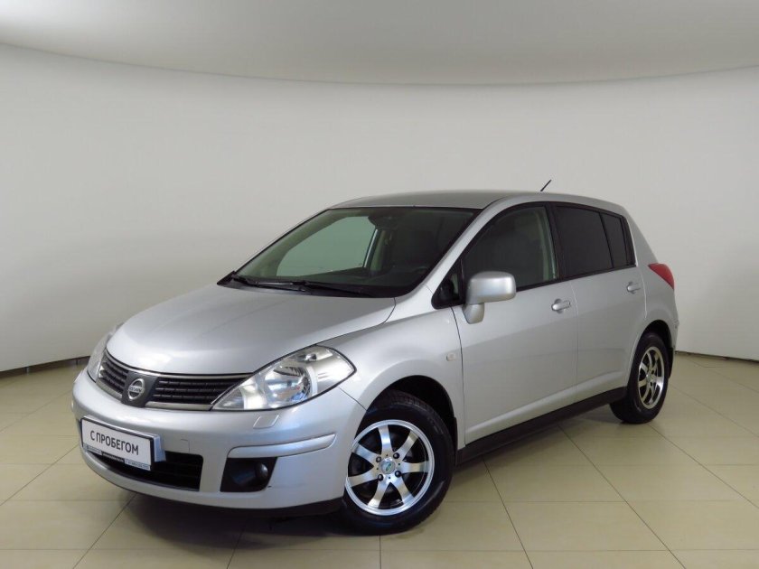 Nissan Tiida 2008