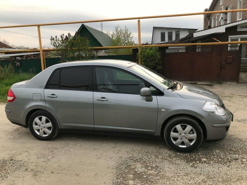 Nissan Tiida 2008
