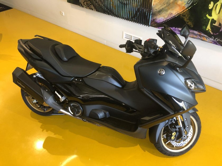 Yamaha tmax 560
