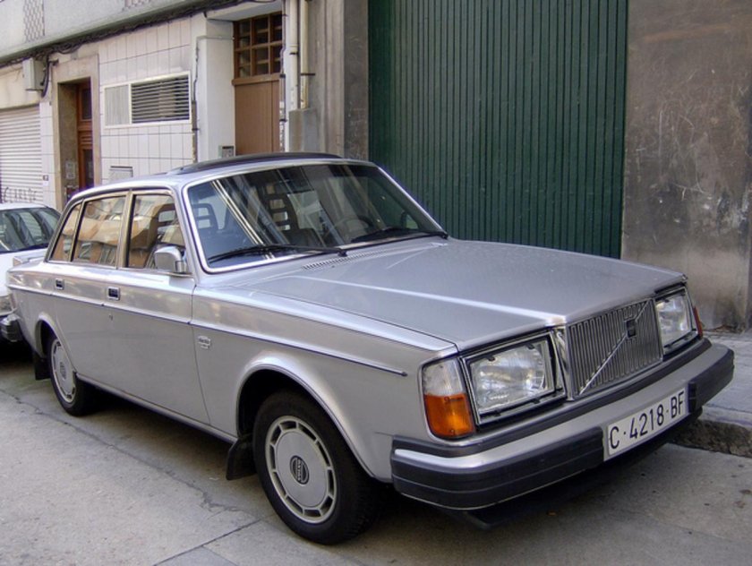 Volvo 264