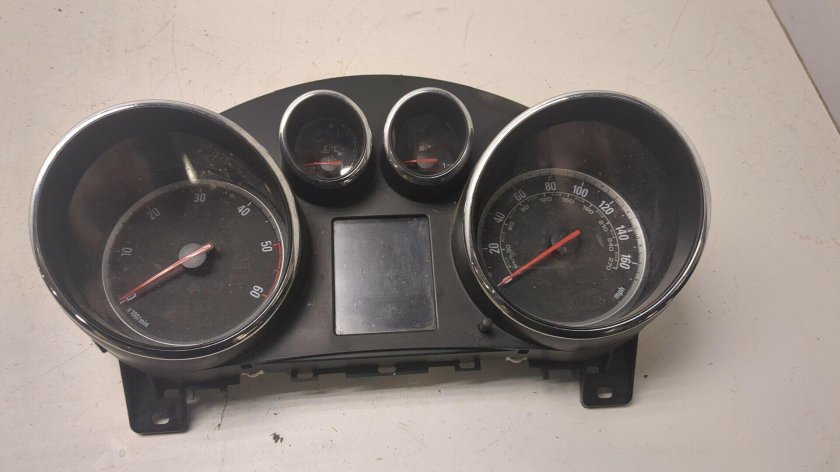 Приборная панель Opel Meriva b