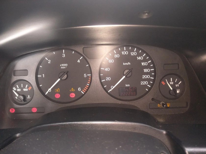 Лампочка сигнализатор на панели приборов на Опель Вектра с дизель 2