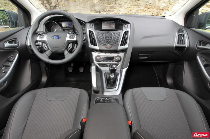 Форд фокус 3 универсал салон