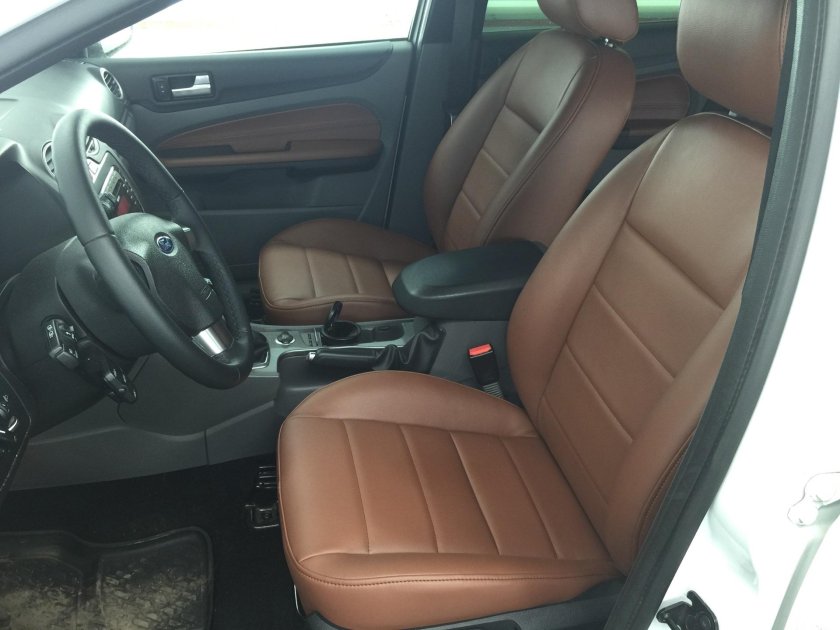 Коричневый салон Форд фокус 2