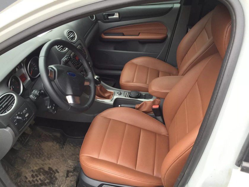 Коричневый салон Форд фокус 2