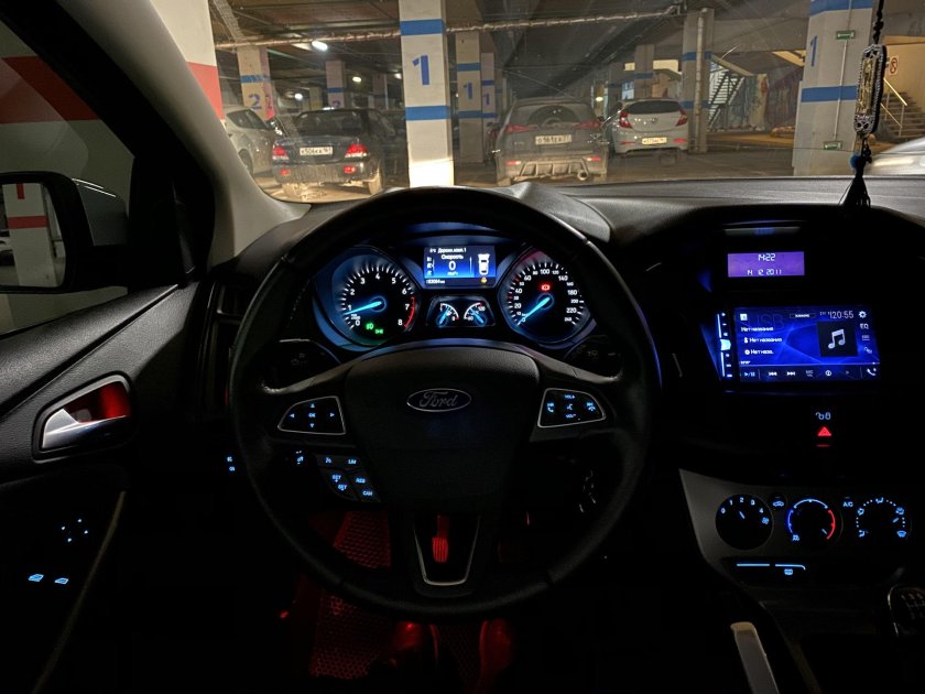 Форд фокус 3 салон ночью