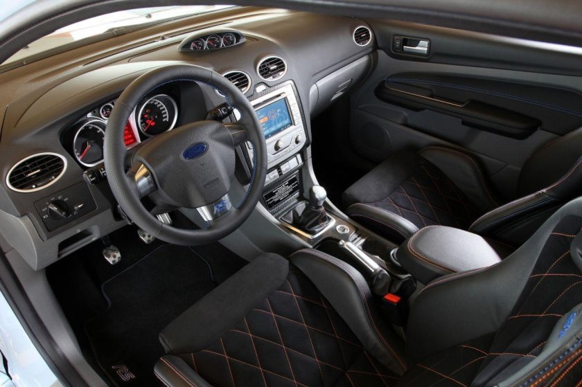 Ford Focus 2 RS салон