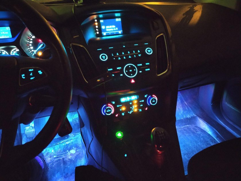 Подсветка салона автомобиля Форд фокус 3