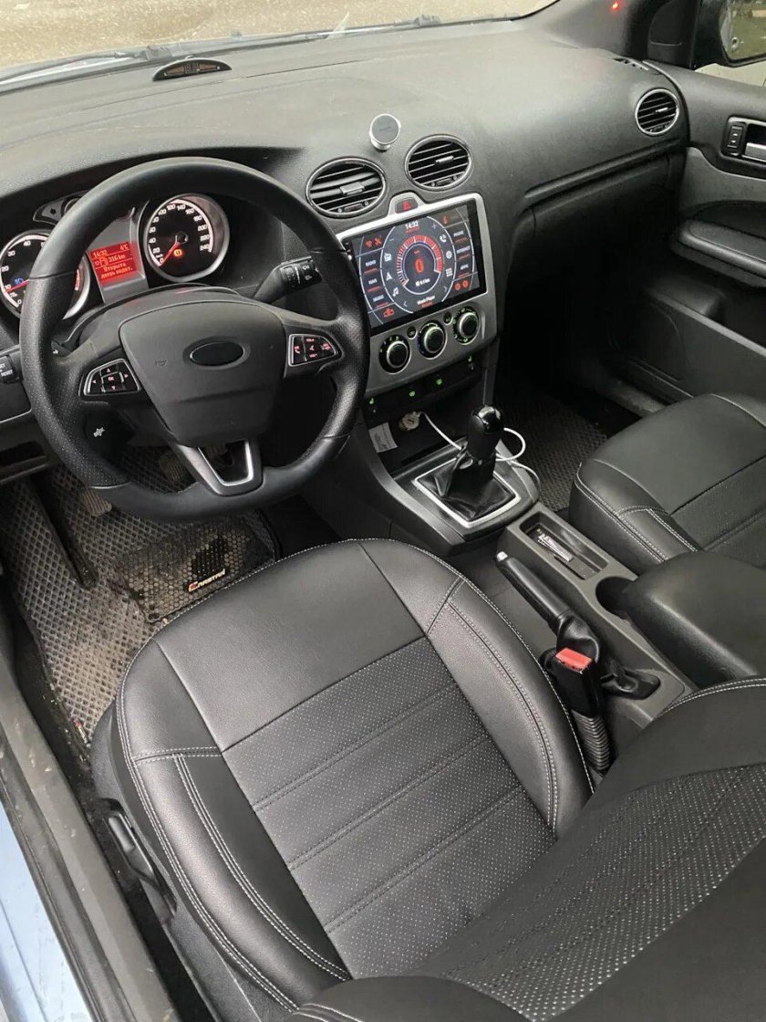 Фокус 2 хэтчбек салон