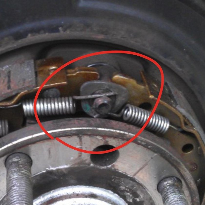 Механизм ручника Шевроле Лачетти