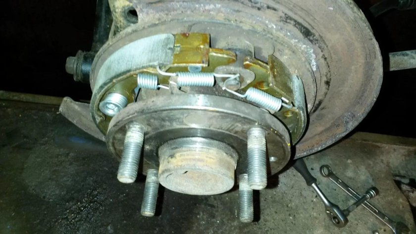 Ручной тормоз Шевроле Лачетти седан