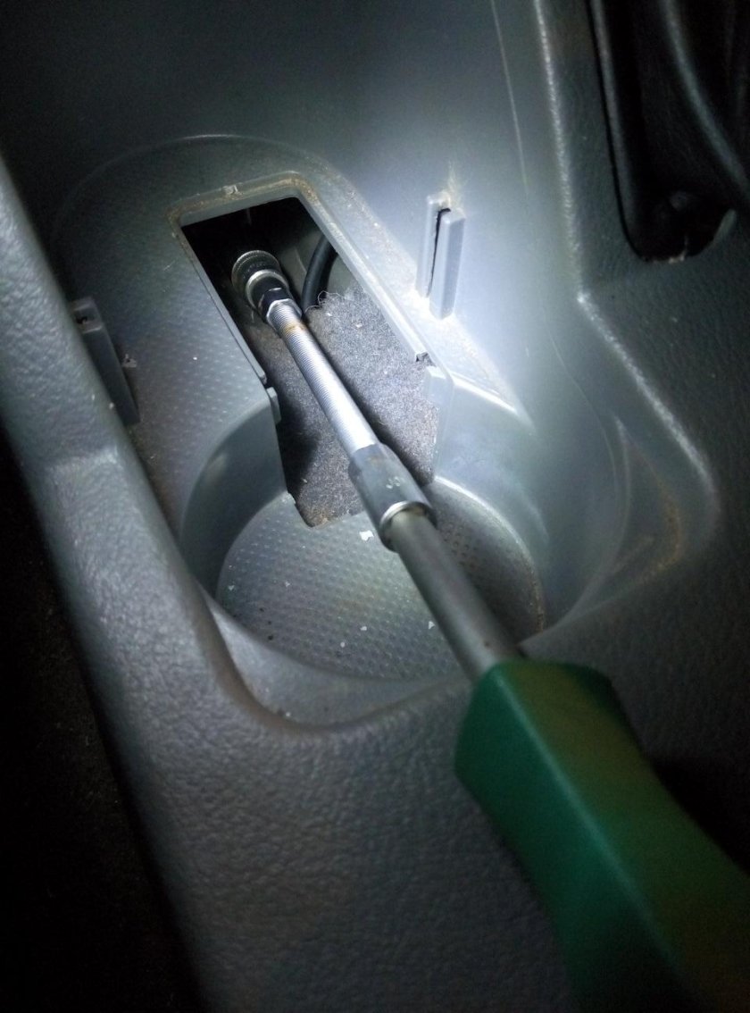 Трос ручника Шевроле Лачетти