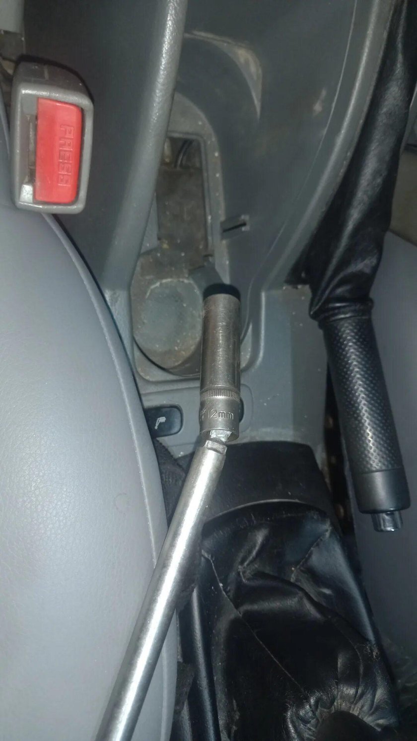 Подтяжка ручника Шевроле Лачетти седан