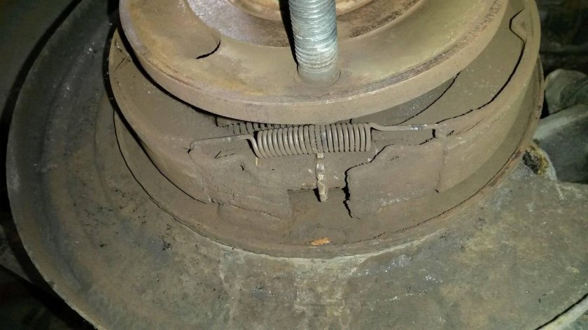 Регулировка колодок ручника Шевроле Лачетти