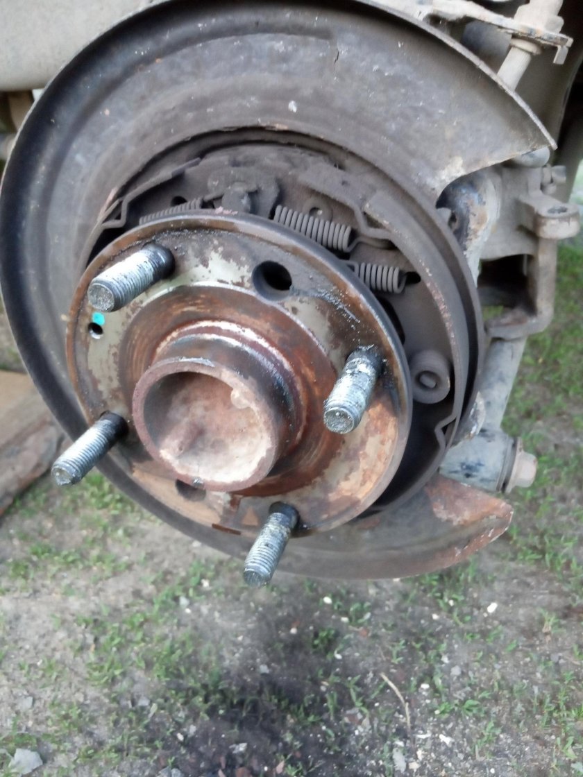 Колодки ручника Лачетти 1.6 седан