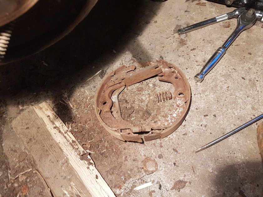 Колодки ручника Лачетти 1.6