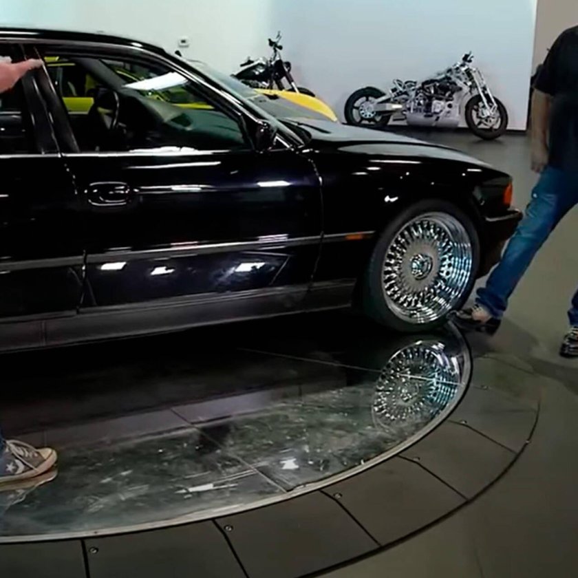 БМВ В которой убили Тупака Шакура