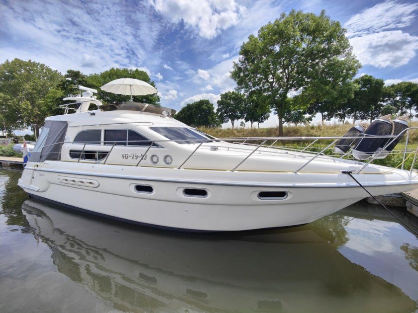 Катер лодка