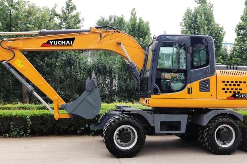 Самый маневренный экскаватор