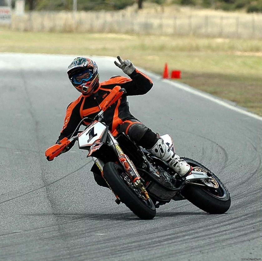 Контрруление на мотоцикле