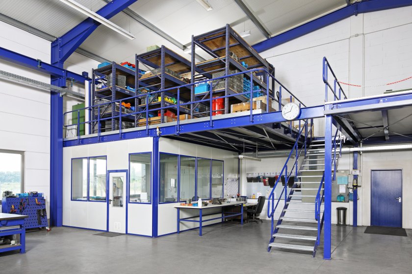 Складской офис под мезонином