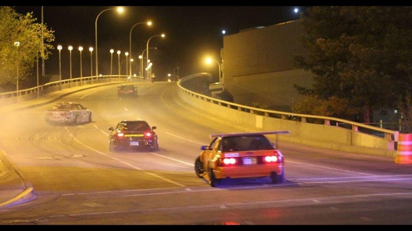 Дрифт ночью в городе