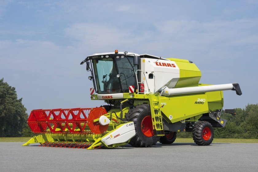 Комбайн CLAAS Lexion