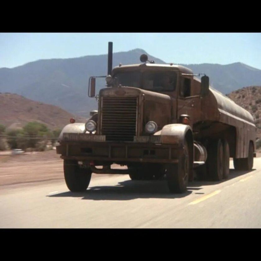 Грузовик Петербилт 281