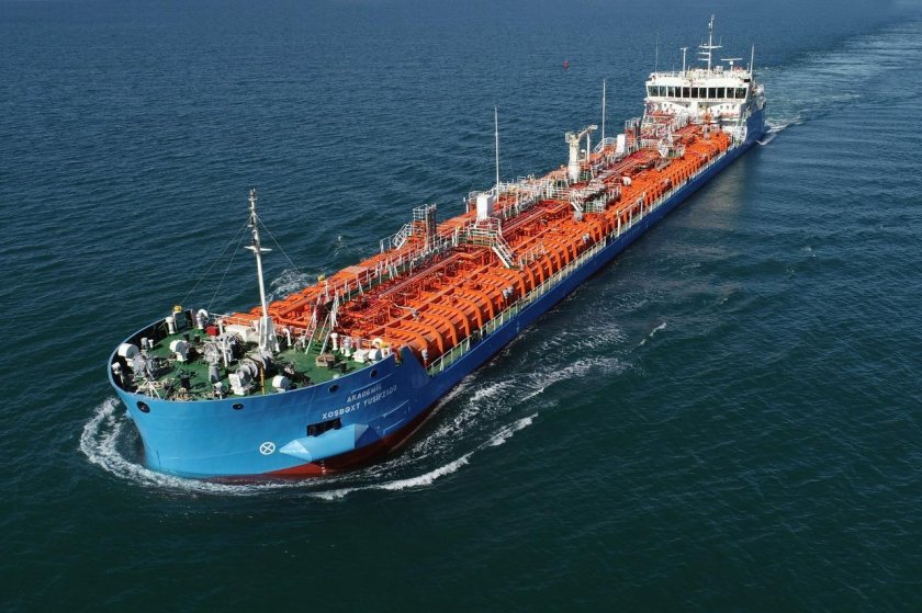 Нефтеналивной танкер "Александр"