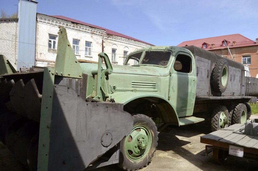 Музей уникальной техники Мышкинский Самоходъ