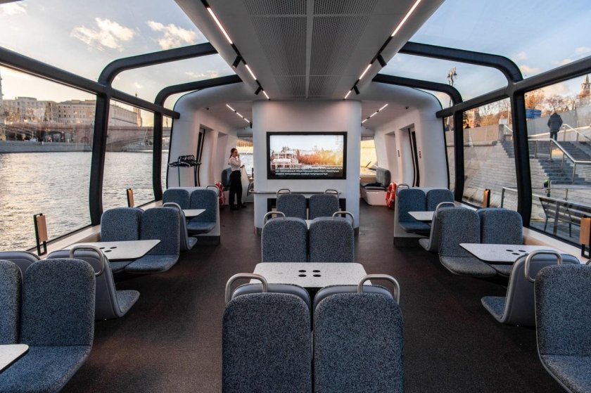 Киевский причал электросуда