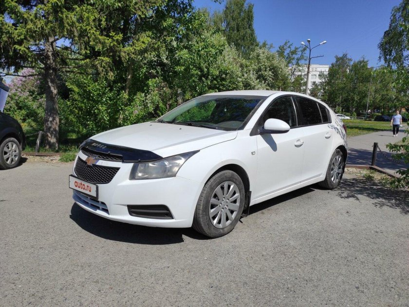 Шевроле Круз хэтчбек автомат