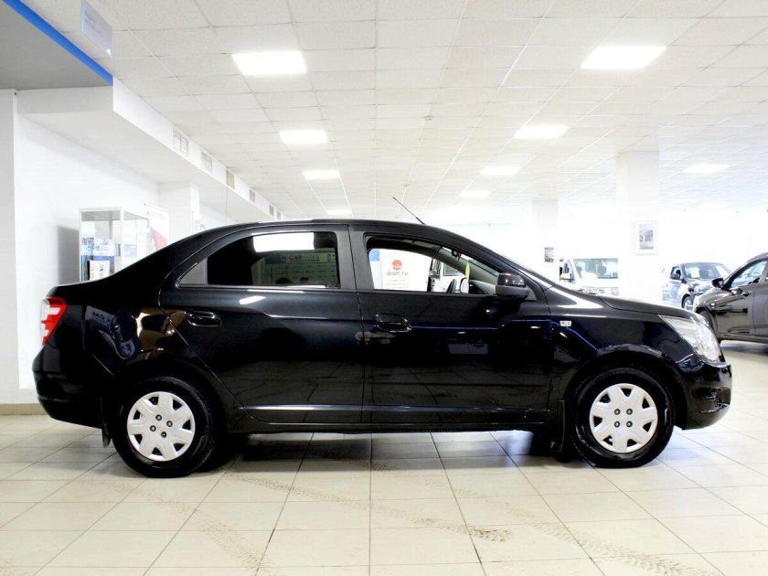 Шевроле кобальт 2013 черный