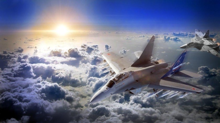Истребитель в небе