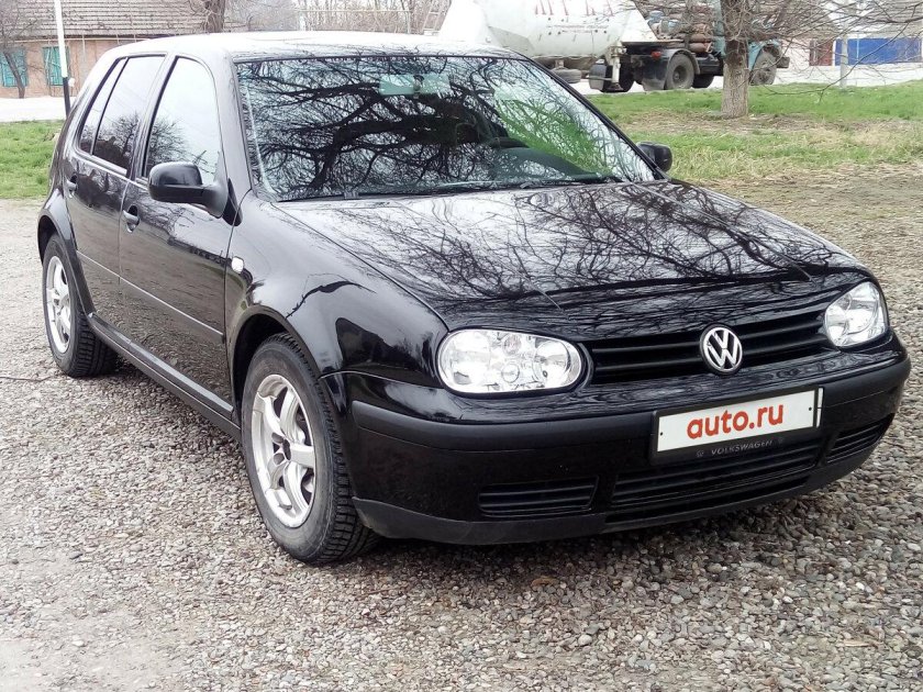 Фольксваген гольф 2000г 1.4