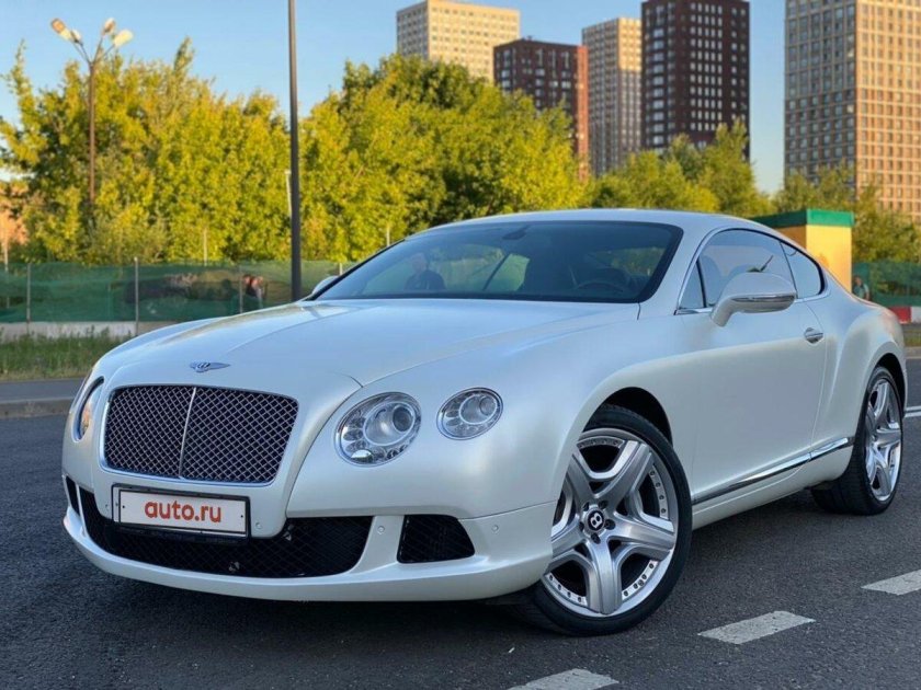 Бентли в Москве
