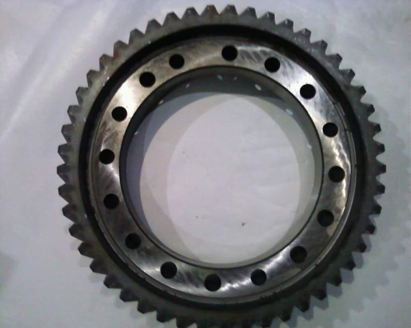 5320-2402120-10 - Шестерня ведомая