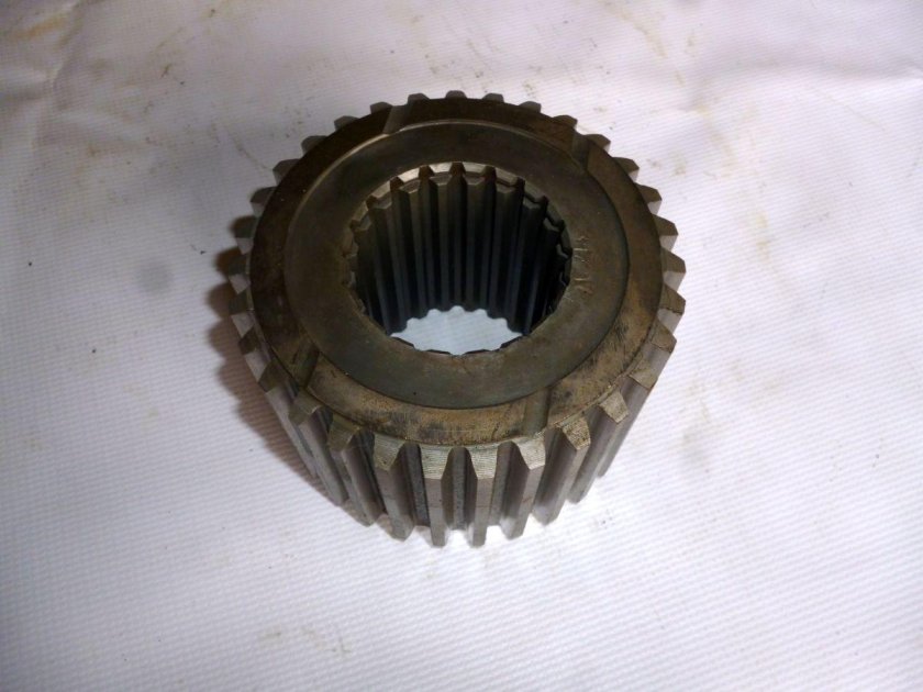 6520-2405028 Шестерня ведущая колесной передачи