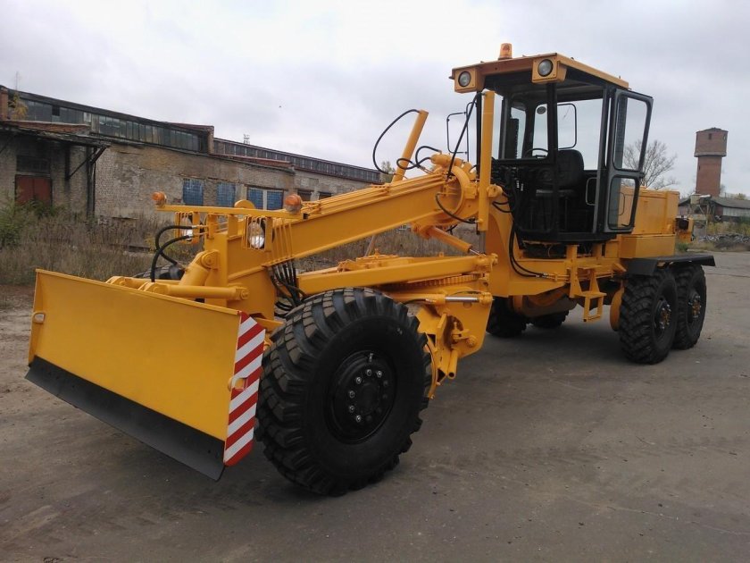 Автогрейдер ДЗ-180