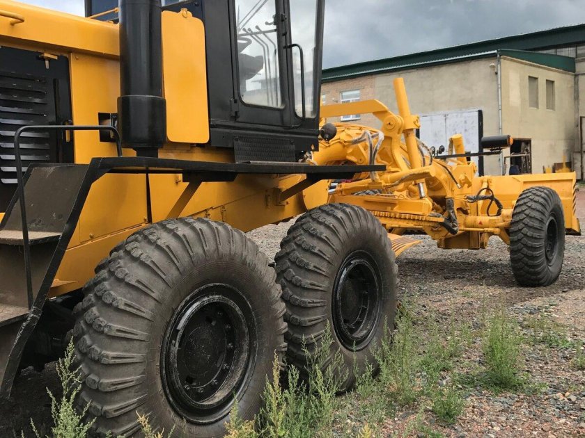 Автогрейдер дз 98